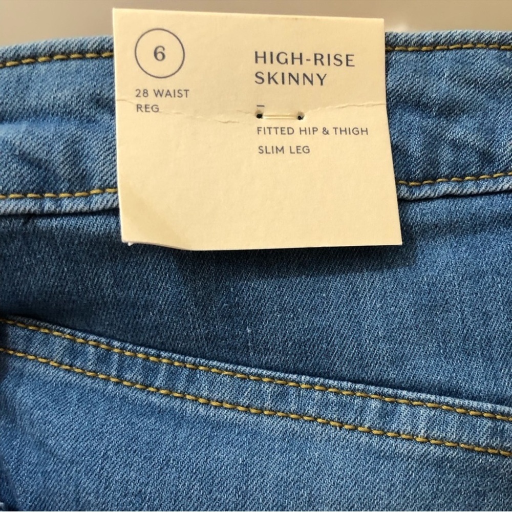 Universal Thread Women's Skinny Jeans in Blue - Picture 5 of 7